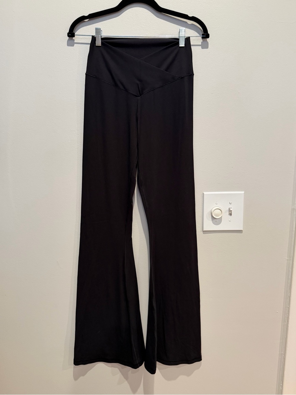 Offline by Aerie Legging Flare Leggings in Black Large Like New